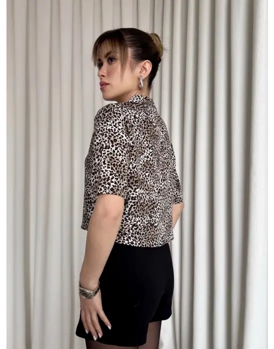 Omarı Leopar Desenli Etkileyici Crop Gömlek