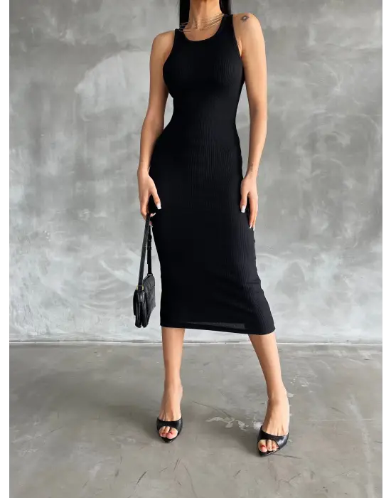 Omarı Siyah Dantel Detaylı Abiye Elbise