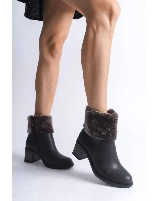 Omarı Kürklü Detaylı Siyah Bayan Bot - Rahat Tabanlı ve Şık Tasarım