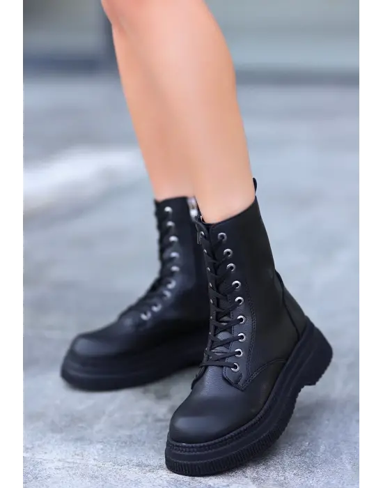 Omarı Siyah Cilt Bağcıklı Bot - Kadınlar İçin Şık ve Rahat Bot