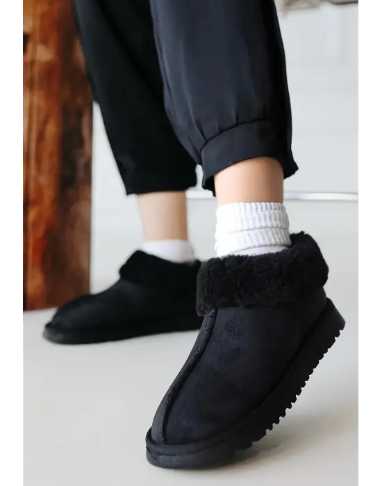 Omarı Şık Siyah Süet Bot