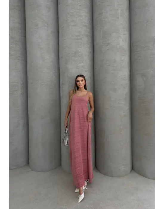 Omarı Göz Alıcı Piliseli Uzun Elbise