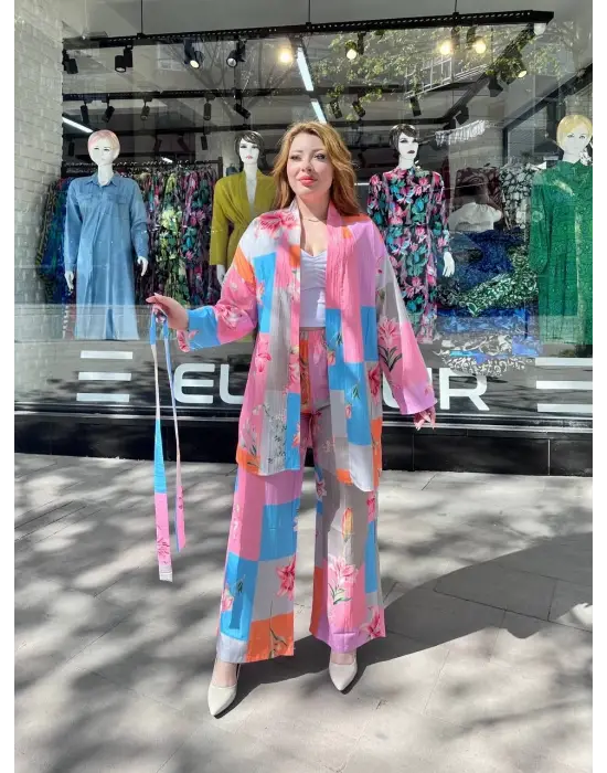 Omarı Eşsiz Tasarımlı Baskılı Takım