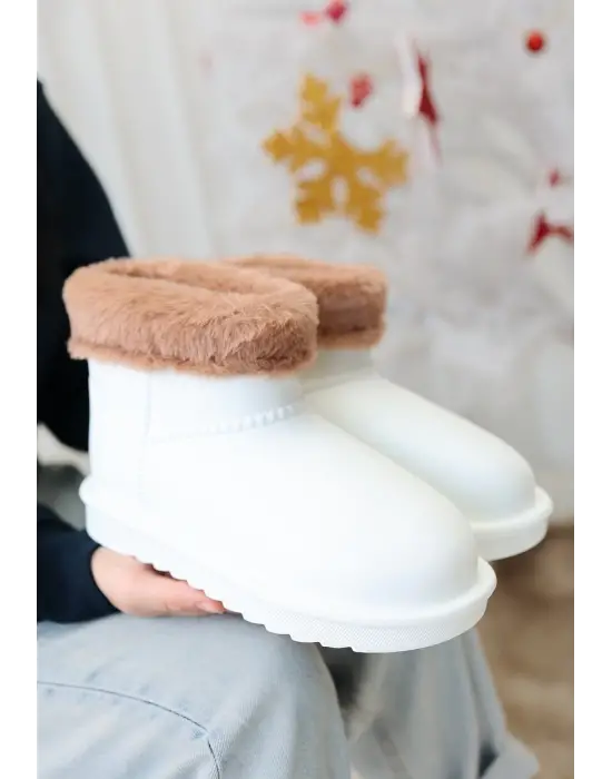 Omarı Su Geçirmez ve Kürklü Beyaz Oval Burunlu Bot