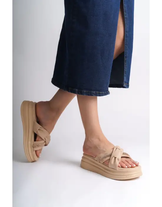 Omarı Rahat ve Şık Taşlı Düz Topuklu Tabaan Bayan Terlik