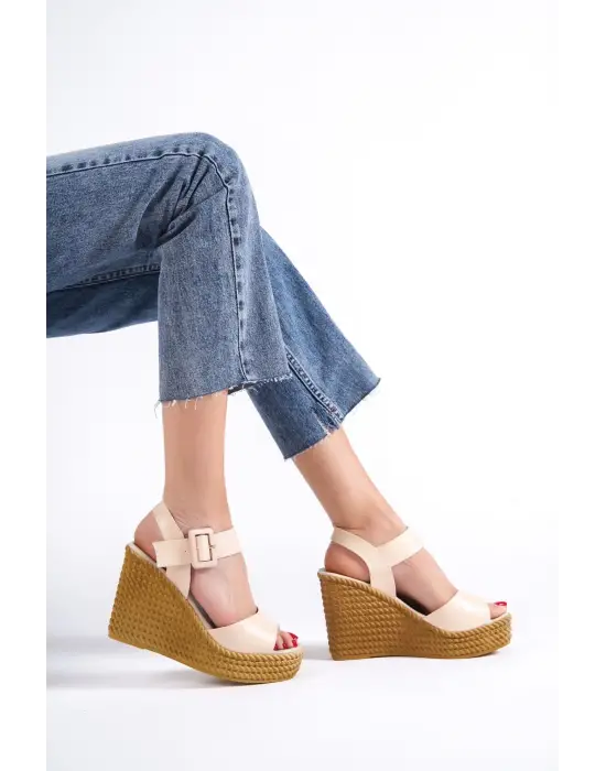 Omarı Rahat Tabanlı Perla Sandalet - Örgü Detaylı Bayan Ayakkabı