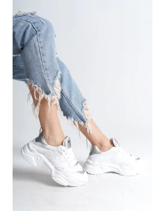 Omarı Rahat Tabanlı Bayan Spor Ayakkabı - Tabaan Triko Detaylı Beyaz/Gri