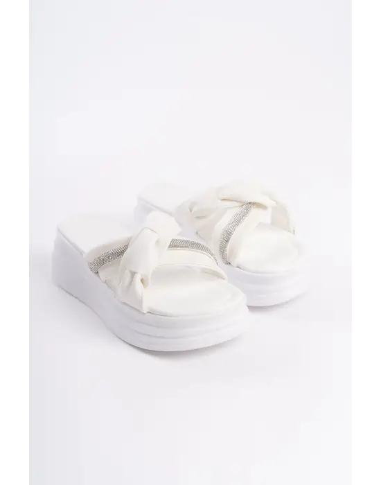 Omarı Desenli Taşlı Kalın Tabanlı Rahat Türk Bayan Terliği - Beyaz