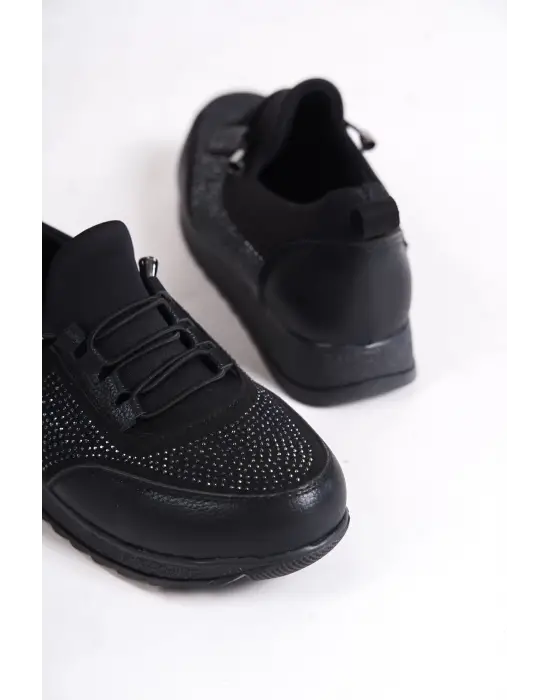 Omarı Rahat Tabaan Taş Detaylı Klasik Bayan Babet Ayakkabı - Siyah