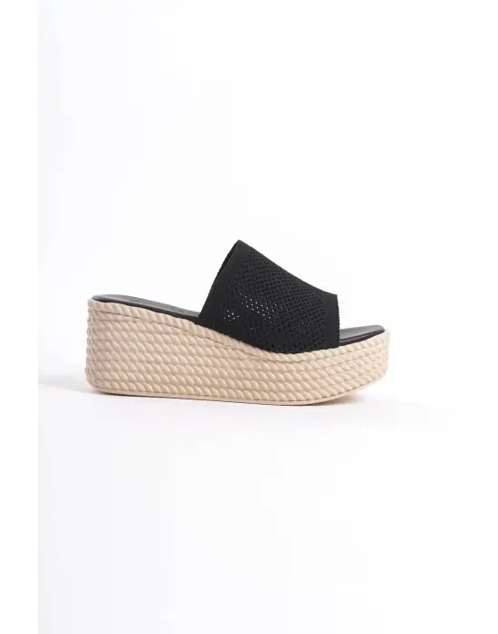 Omarı Triko Detaylı Dolgu Topuklu Rahat Bayan Terlik - Siyah