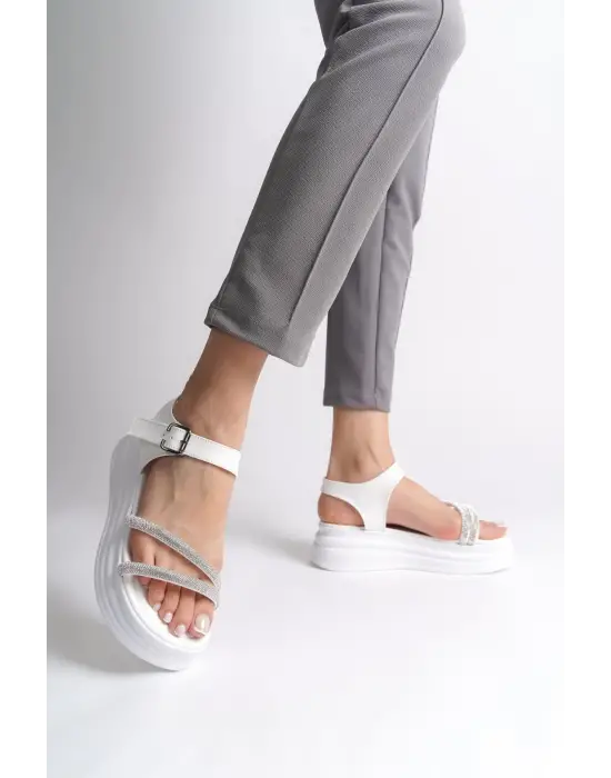 Omarı Yüksek Tabanlı Taşlı Rahat Bayan Sandalet - Beyaz