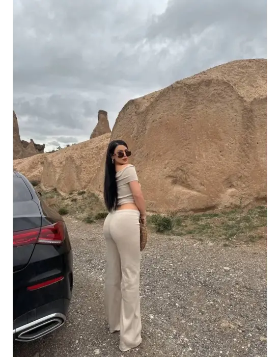 Omarı Rahat ve Şık Bol Paça Takım