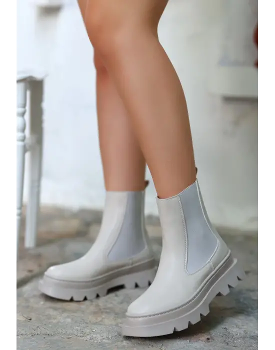 Omarı Cilt Bot - Hafif ve Şık Bej Renk Detaylarıyla