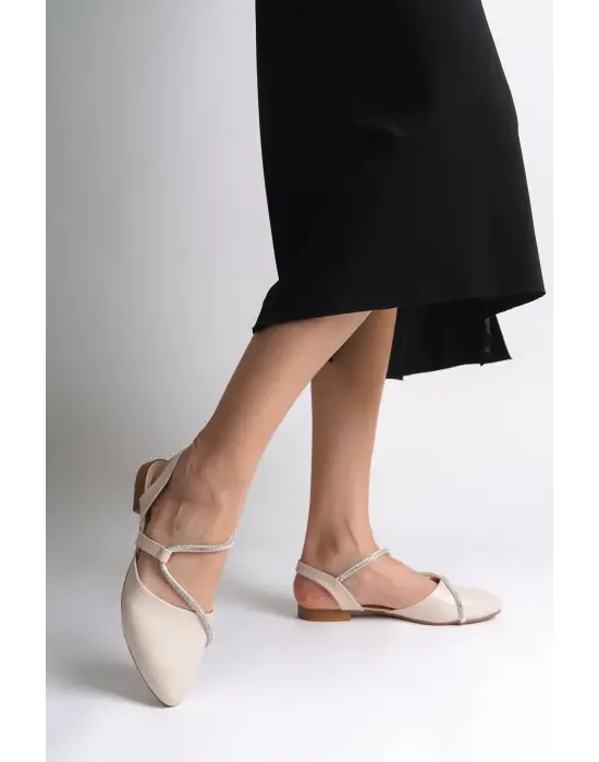 Omarı Rahat Tabanlı Taş Detaylı Bayan Babet Ayakkabı - Krem