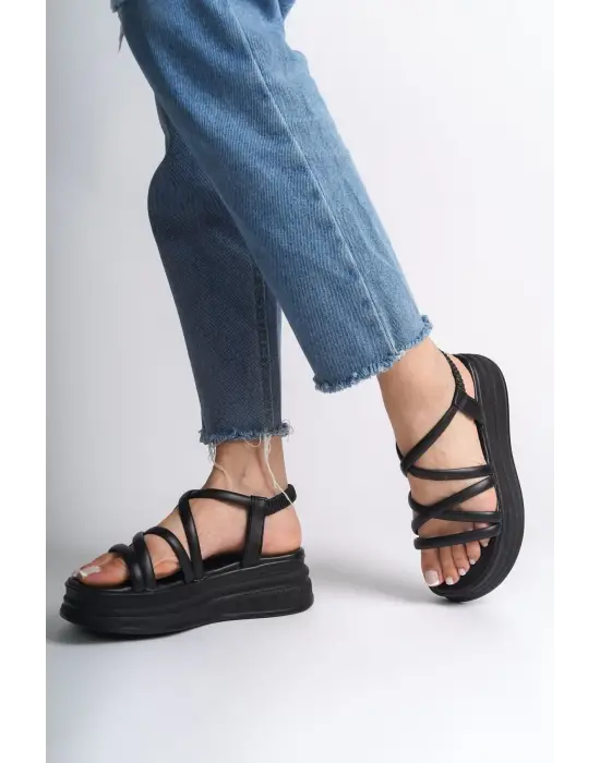 Omarı Rahat Tabanlı Siyah Bayan Sandalet - Günlük Şık Ayakkabı