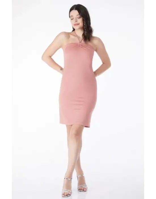 Omarı Bağcık Detaylı Abiye Elbise Stilinizi Tamamlıyor