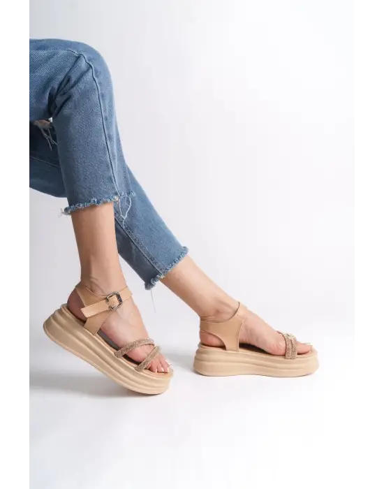 Omarı Kalın Tabanlı Taşlı Rahat Sandalet - Tabaan Bayan