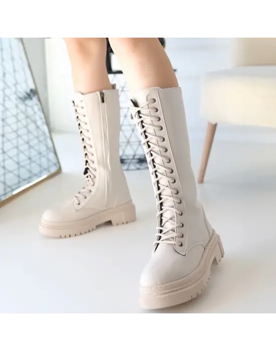 Omarı Yüksek Tabanlı Bej Bağcıklı Çizme