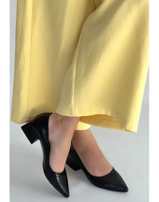 Meort Siyah Rugan Topuklu Ayakkabı