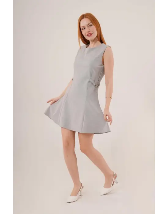 Omarı Zincir Detaylı Gri Mini Elbise