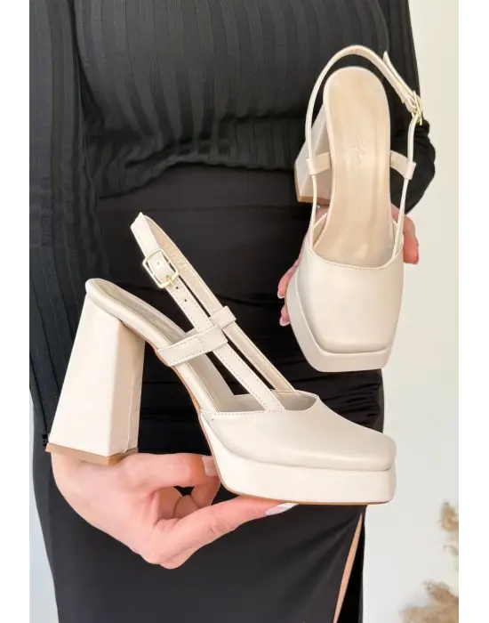 Göz Alıcı Topuklu Ayakkabı