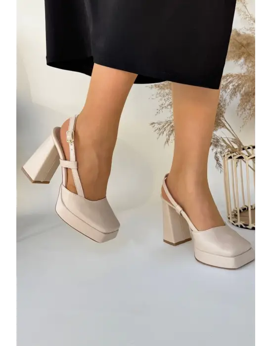 Göz Alıcı Topuklu Ayakkabı