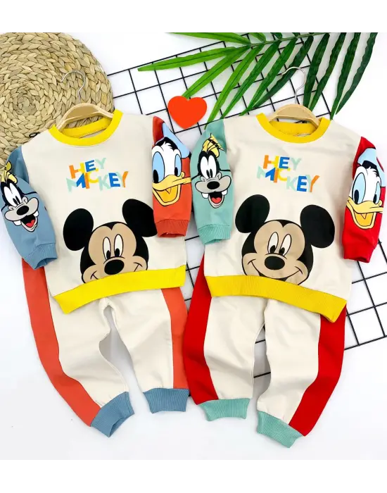 Omarı Mickey ve Arkadaşları Desenli Uzun Kollu Bebek Sweat Takımı