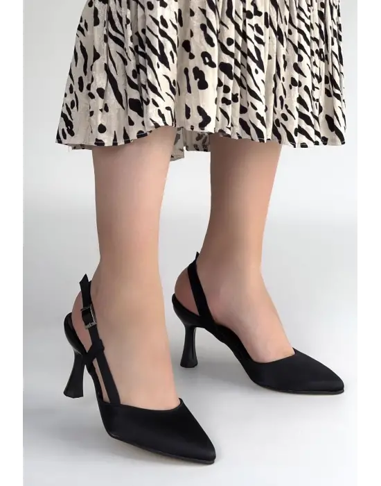 Minde Siyah Saten Topuklu Ayakkabı