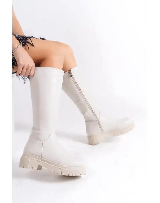 Omarı Fermuarlı Rahat Tabanlı Bayan Çizme - Krem
