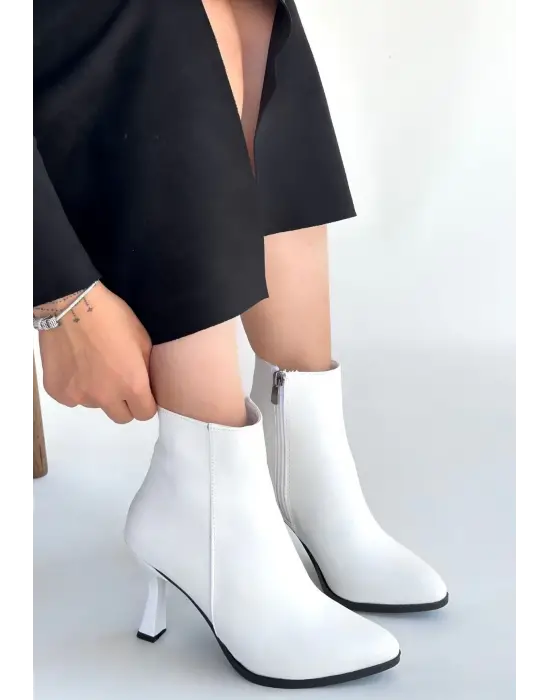 Mişha Beyaz Cilt Topuklu Bot