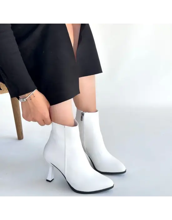 Mişha Beyaz Cilt Topuklu Bot