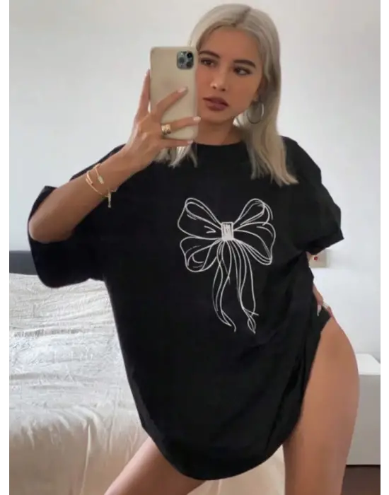 Omarı Modern Desenli Siyah Oversize T-shirt