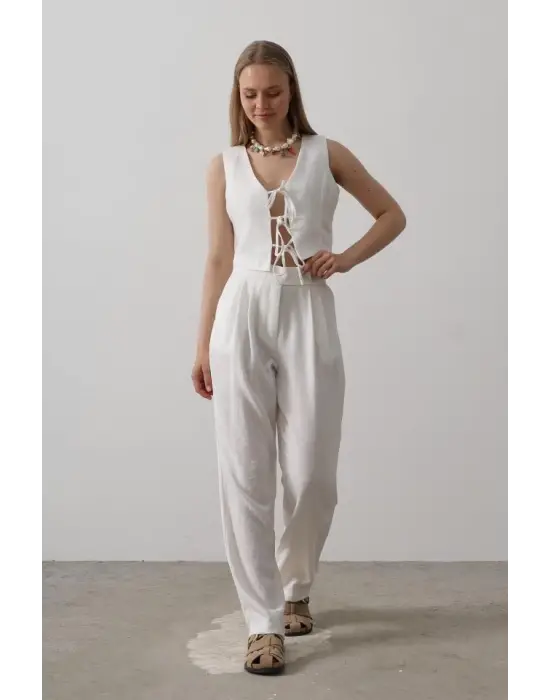 Omarı Şık ve Rahat Bağlamalı Yelek