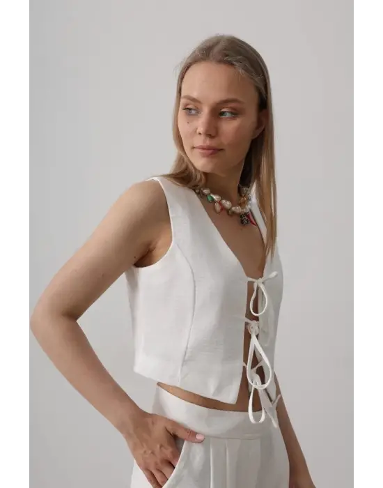 Omarı Şık ve Rahat Bağlamalı Yelek