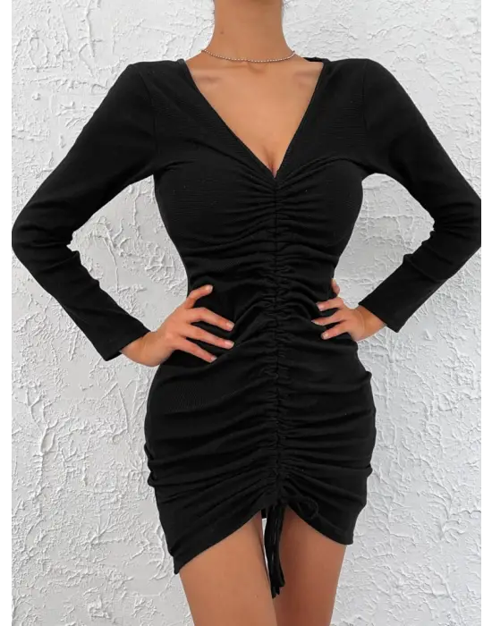 Omarı Şık ve Şık Kadın Elbisesi