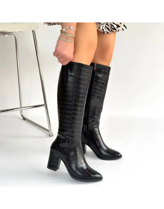 Morena Siyah Desenli Cilt Topuklu Çizme