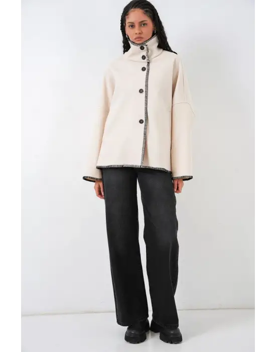 Çarpıcı Nakışlı Kaşe Ceket