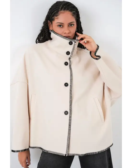 Çarpıcı Nakışlı Kaşe Ceket