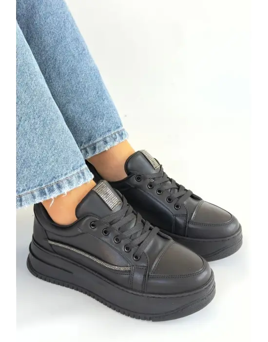 Natte Siyah Cilt Bağcıklı Spor Ayakkabı