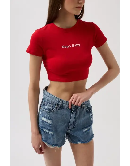 Omarı Renkli Baskılı Crop T-Shirt Modeli