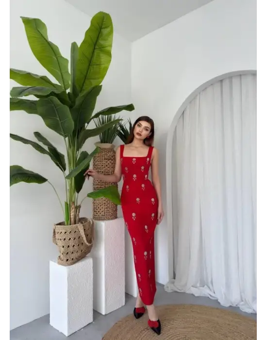 Omarı Doğa İle Uyumlu Taş Desenli Elbise