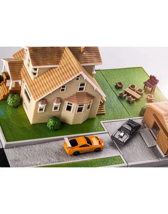 Omarı Retro Style Car Diorama 1:24 Scale Decor Piece