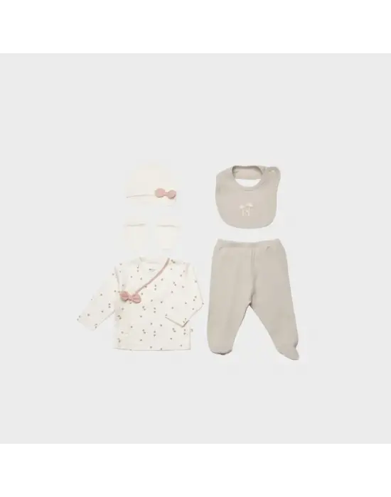 Omarı Elegan Bebeğiniz İçin Rahat ve Şık Çıkış Seti