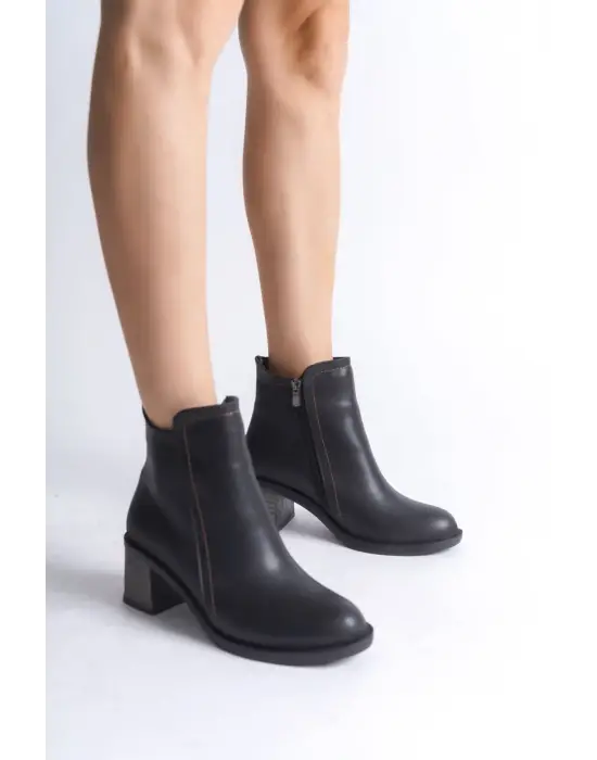 Omarı Fermuarlı Rahat Tabanlı Siyah Bayan Bot