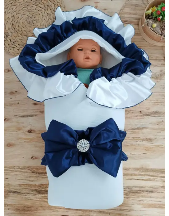 Omarı Lüks Kelebek Taç Nakışlı Yenidoğan Battaniyesi