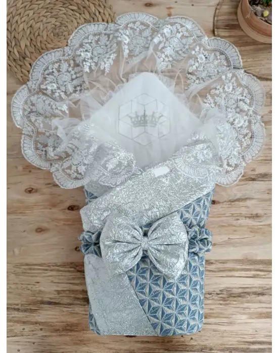 Omarı Piramit Desenli Güpür İşlemeli Bebek Battaniyesi Kundak