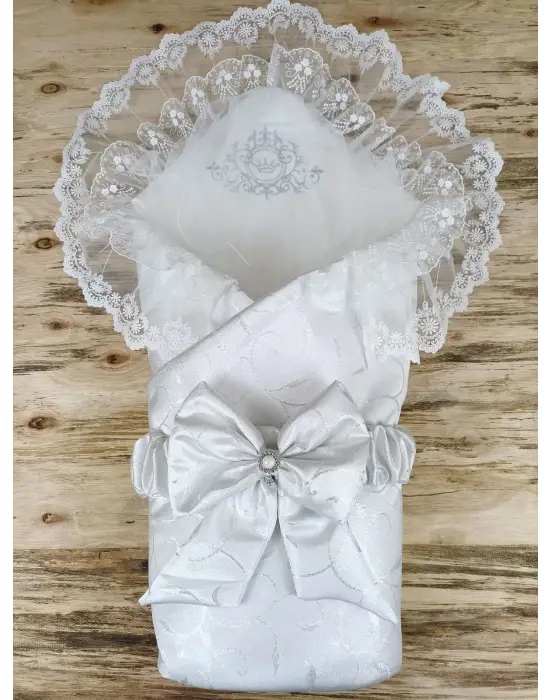 Omarı Pırıltı Taç Nakışlı Yenidoğan Bebek Battaniyesi