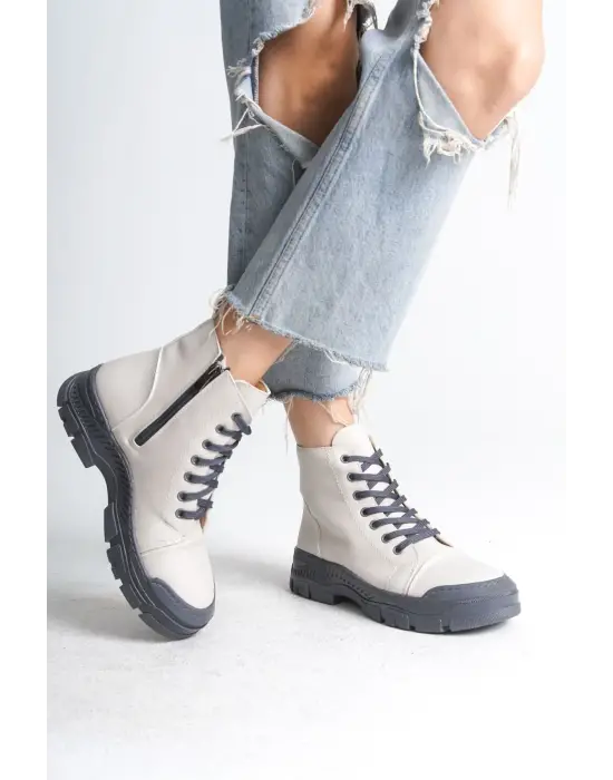 Omarı Rahat Tabanlı Bağcıklı Bot - Kadın