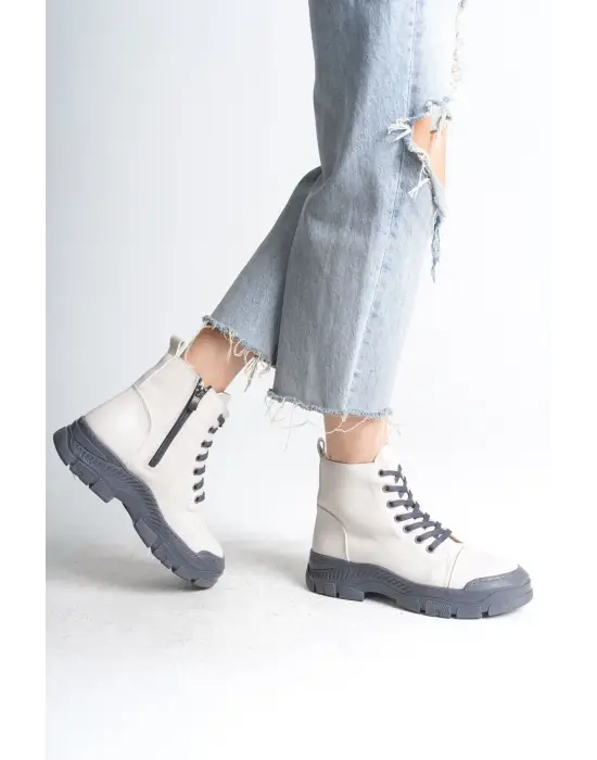 Omarı Rahat Tabanlı Bağcıklı Bot - Kadın