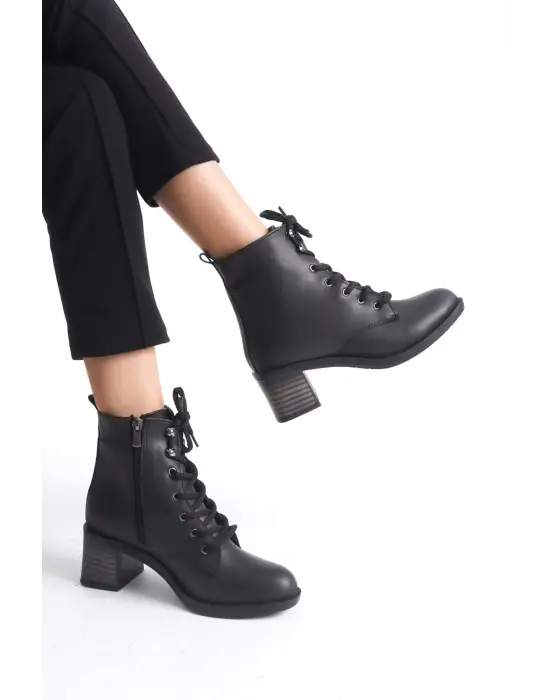 Omarı Rahat ve Şık Siyah Topuklu Bayan Bot